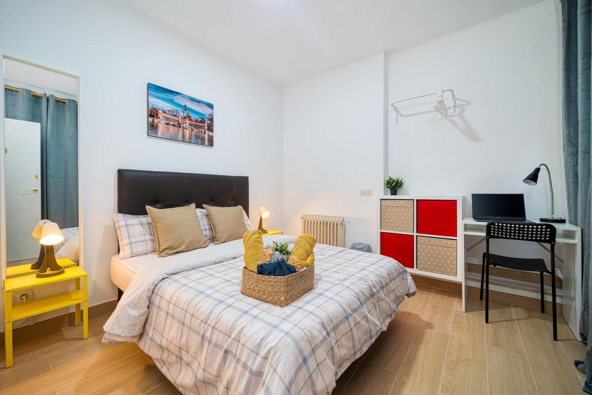P Casacafe Madrid Calle Carlos Dubois 3 المظهر الخارجي الصورة