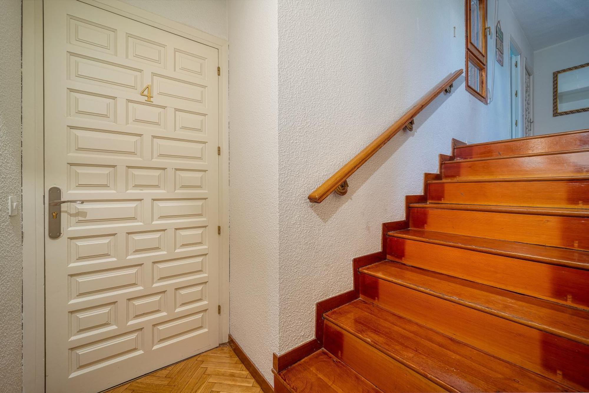 P Casacafe Madrid Calle Carlos Dubois 3 المظهر الخارجي الصورة
