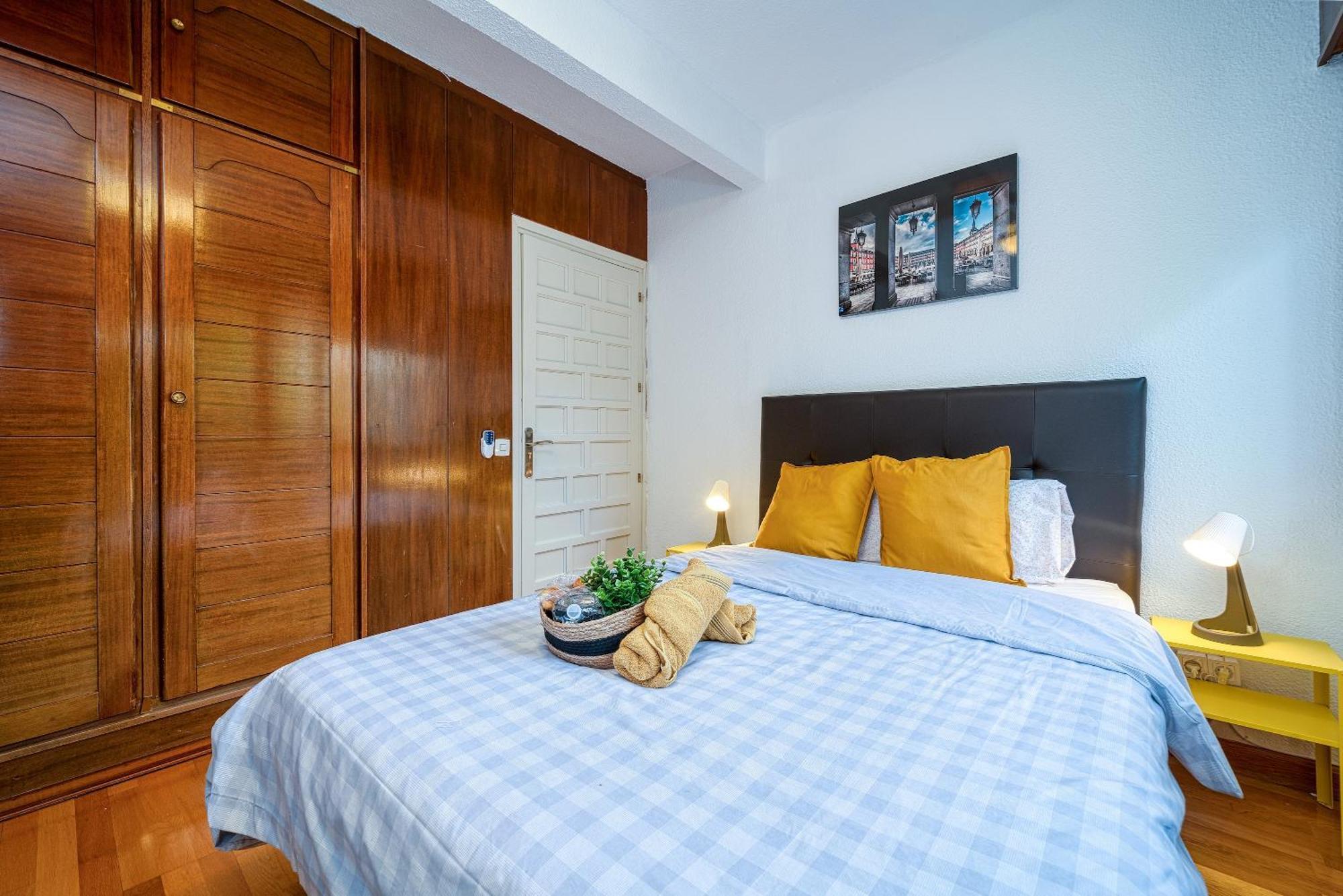 P Casacafe Madrid Calle Carlos Dubois 3 المظهر الخارجي الصورة