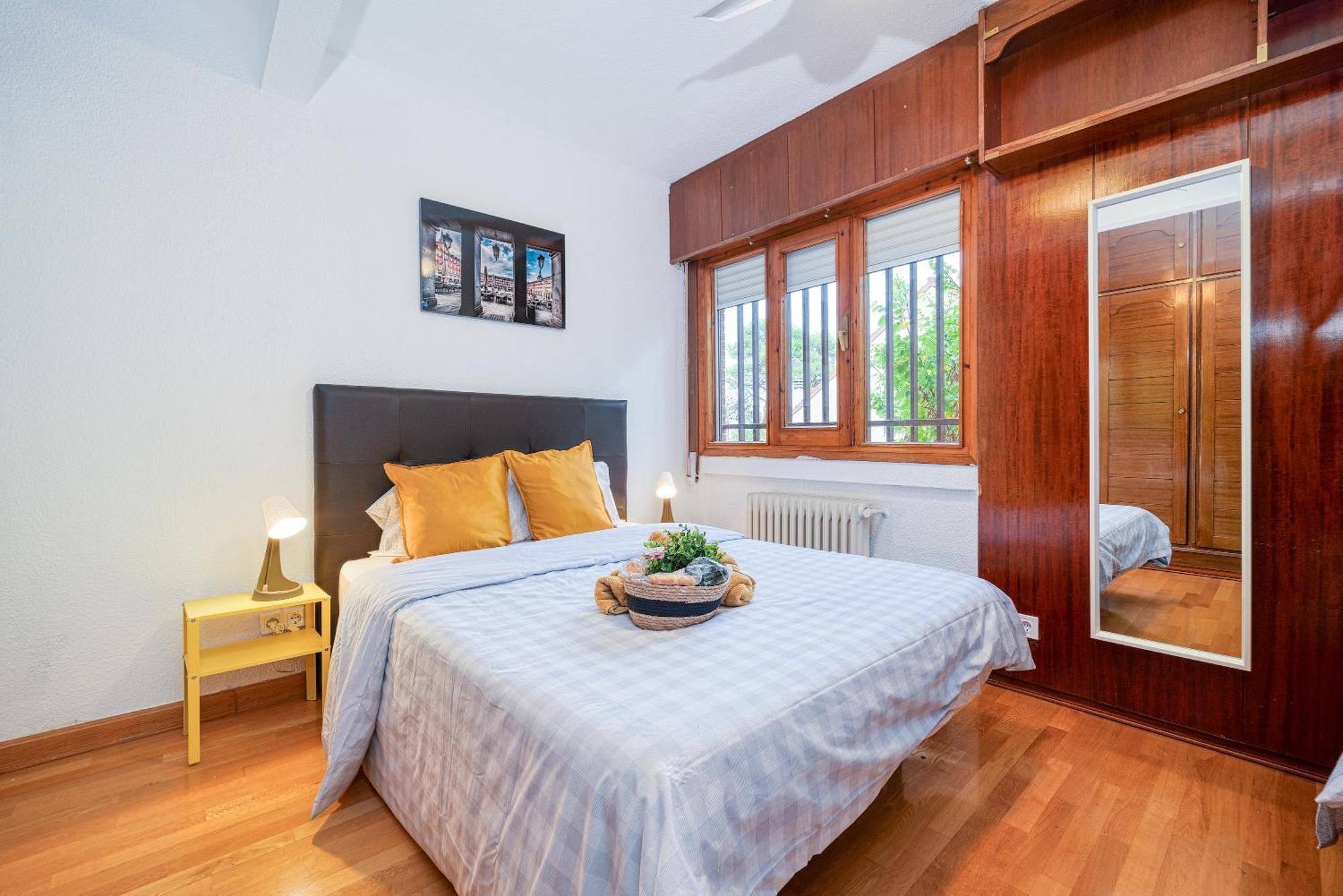 P Casacafe Madrid Calle Carlos Dubois 3 المظهر الخارجي الصورة