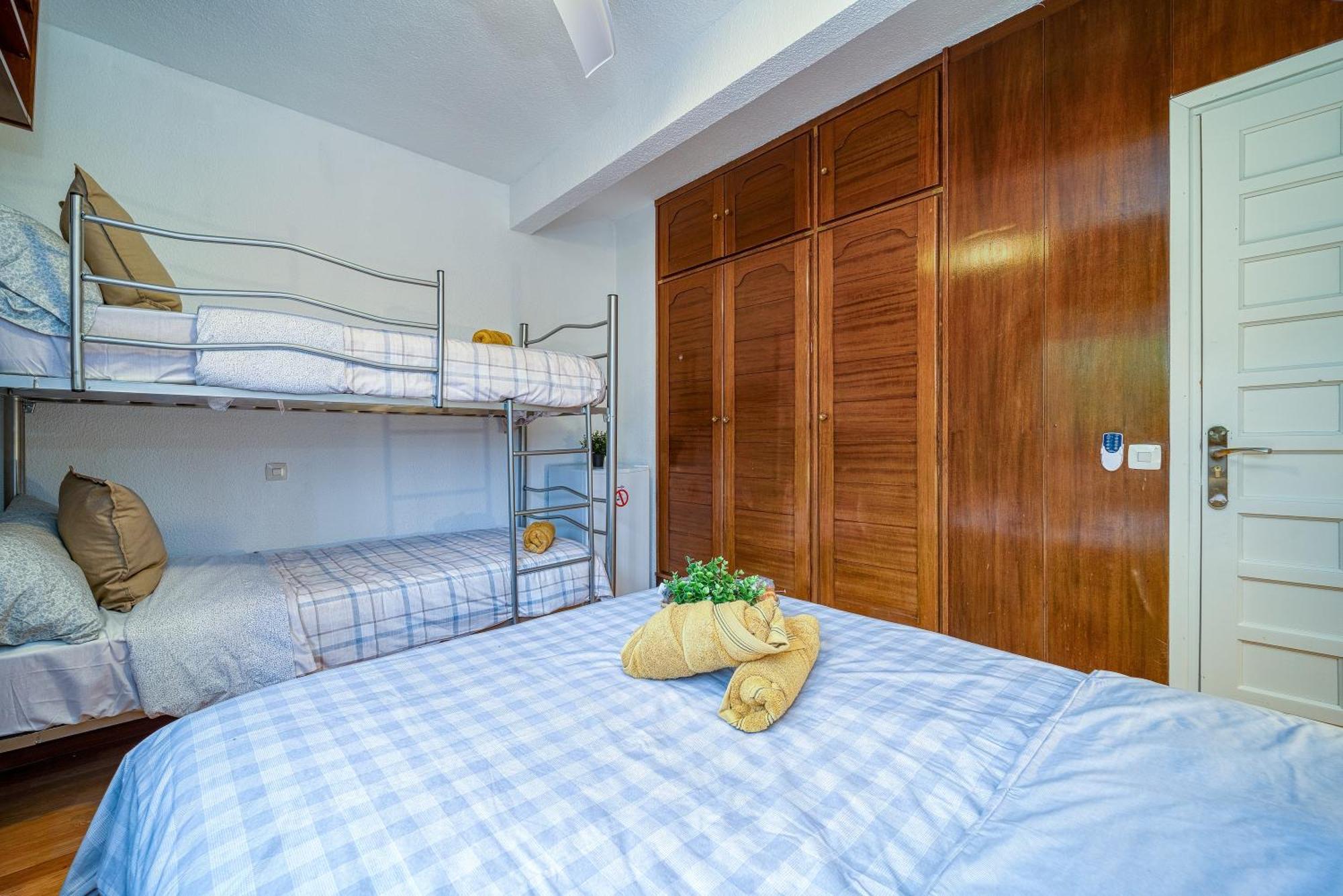 P Casacafe Madrid Calle Carlos Dubois 3 المظهر الخارجي الصورة