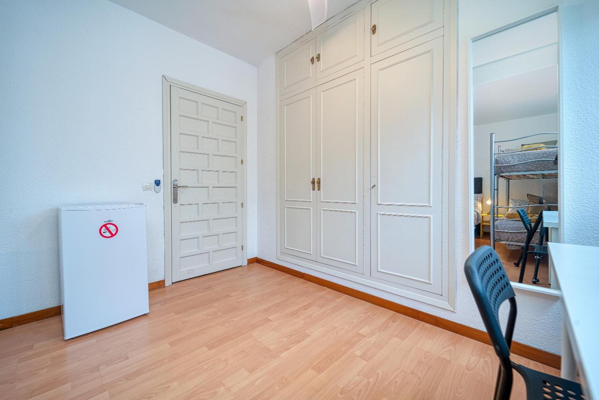 P Casacafe Madrid Calle Carlos Dubois 3 المظهر الخارجي الصورة
