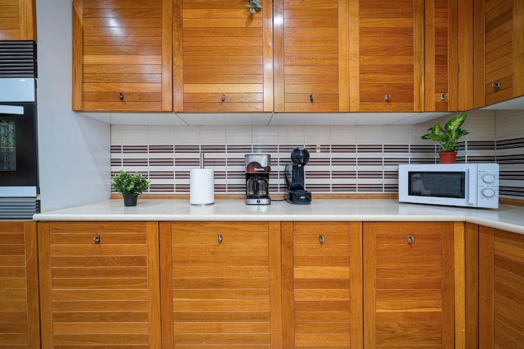 P Casacafe Madrid Calle Carlos Dubois 3 المظهر الخارجي الصورة