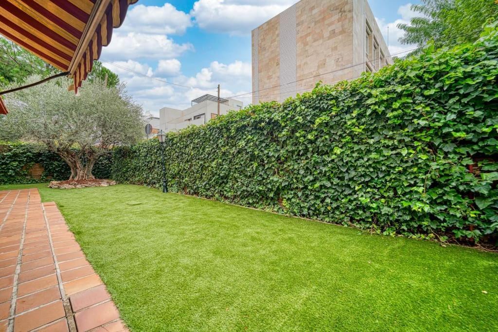 P Casacafe Madrid Calle Carlos Dubois 3 المظهر الخارجي الصورة