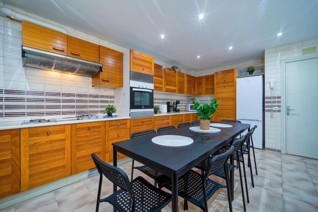 P Casacafe Madrid Calle Carlos Dubois 3 المظهر الخارجي الصورة