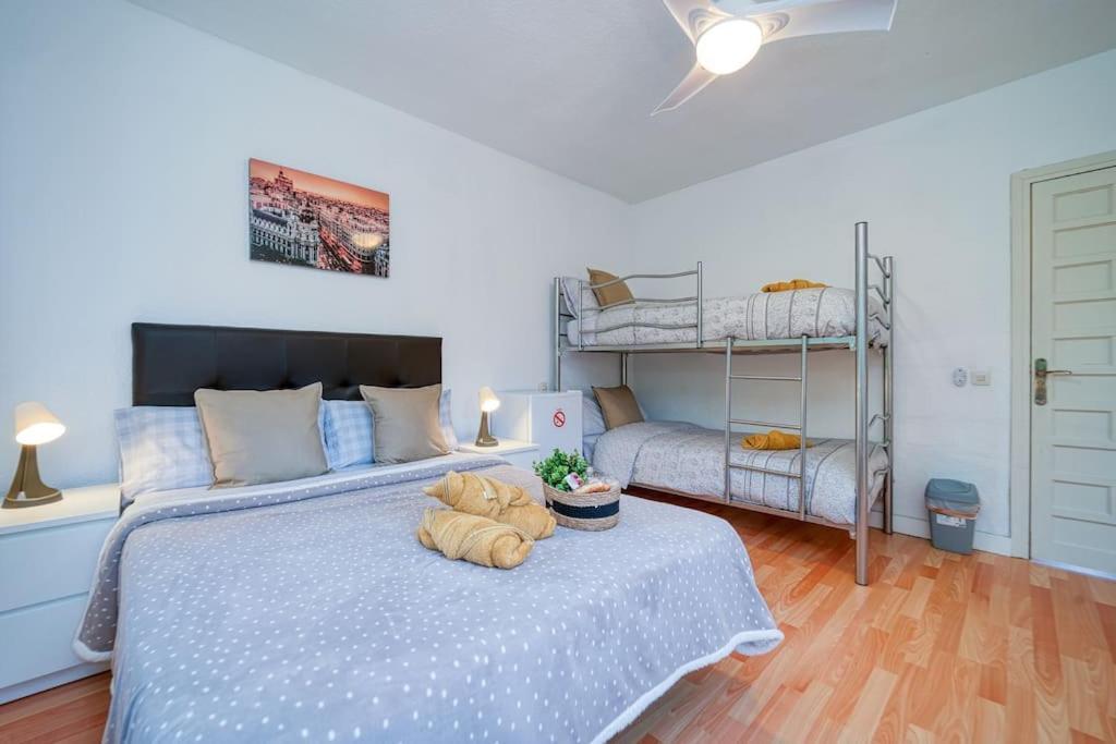 P Casacafe Madrid Calle Carlos Dubois 3 المظهر الخارجي الصورة
